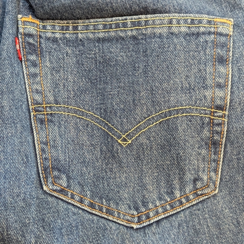 Levi's 550 Dark Blue Straight Relaxed Jeans Red Tab 38x32 Excel Used Cond Men's - Picture 3 of 6